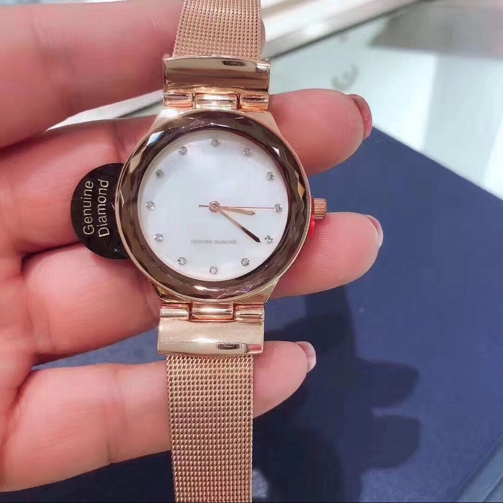 New in the box💝 Diamond watch